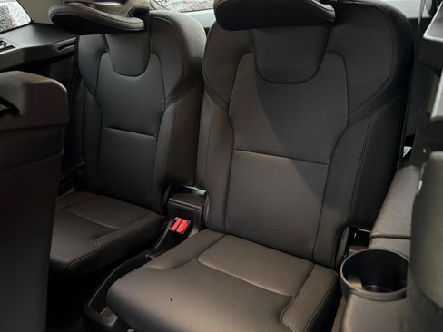 Used 2024 Volvo XC90 B6 Plus AWD/4WD image 14