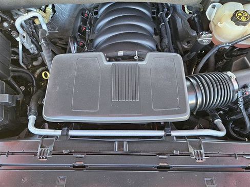 Used 2022 Chevrolet Tahoe RST w/ Luxury Package image 21