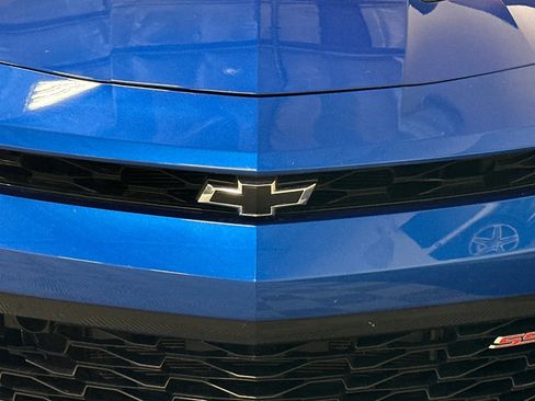 Used 2018 Chevrolet Camaro SS image 45