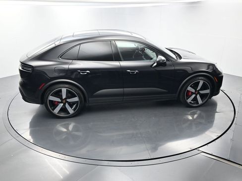 Certified 2025 Porsche Macan 4S Electric image 43