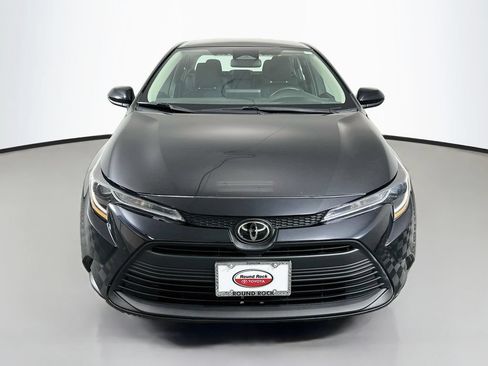 Used 2024 Toyota Corolla LE FWD image 2