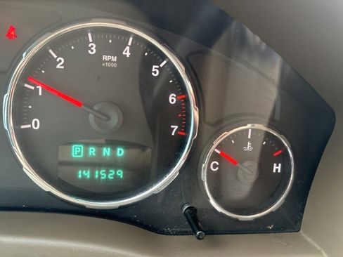 Used 2010 Jeep Liberty Sport image 10