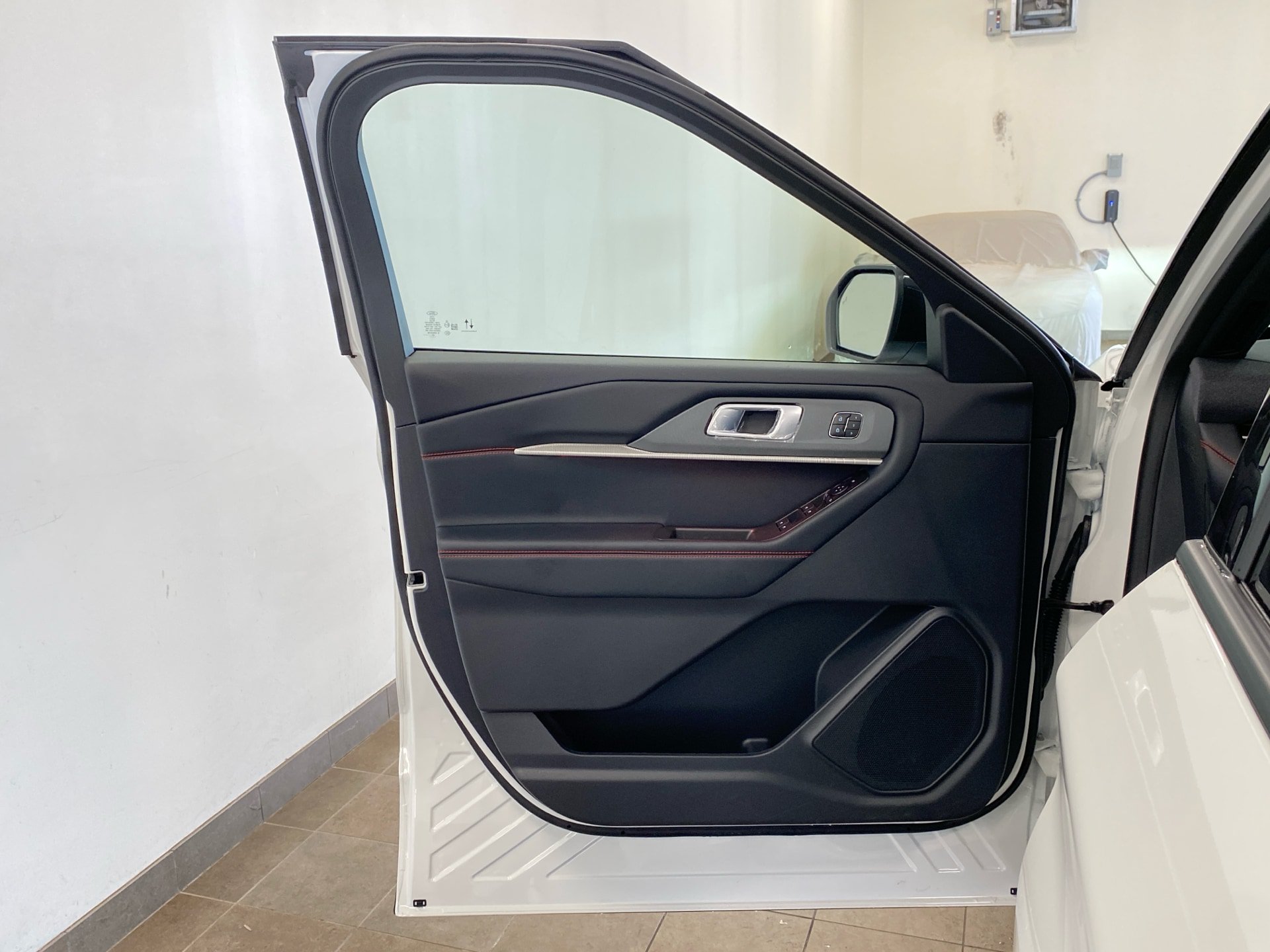 New 2027 Ford Explorer ST-Line w/ Premium Package AWD/4WD image 15
