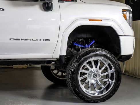 Used 2022 GMC Sierra 2500 Denali w/ Denali Ultimate Package image 8