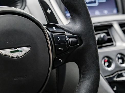 Used 2020 Aston Martin DB11 AMR RWD image 21
