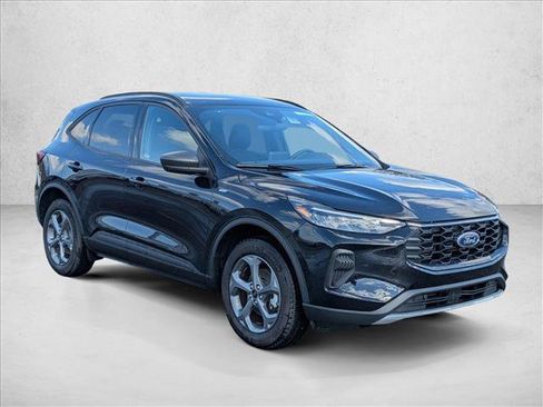 Used 2025 Ford Escape ST-Line image 3