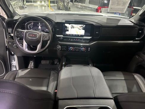 Used 2024 GMC Sierra 3500 SLT w/ SLT Premium Package AWD/4WD image 32