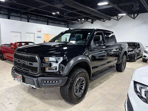 Used 2020 Ford F150 Raptor w/ Equipment Group 802A Luxury image 4