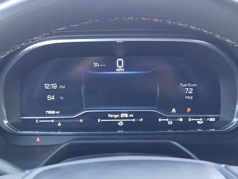 Used 2023 Chevrolet Suburban Premier image 20