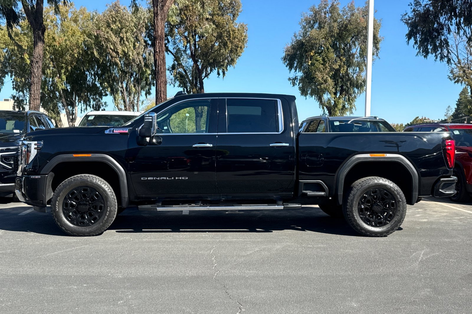 Used 2024 GMC Sierra 2500 Denali w/ Denali Reserve Package AWD/4WD image 8