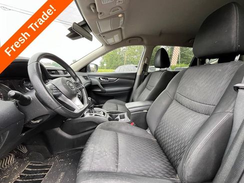 Used 2019 Nissan Rogue SV FWD image 27