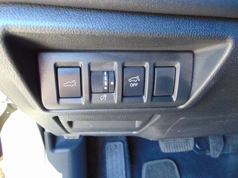 Certified 2025 Subaru Outback Onyx Edition AWD/4WD image 19