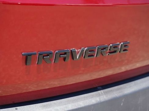 Used 2023 Chevrolet Traverse LT FWD image 13