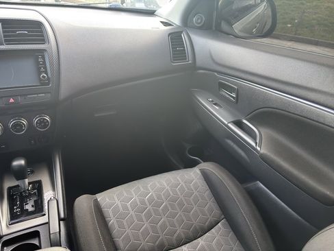 Used 2023 Mitsubishi Outlander Sport ES image 24