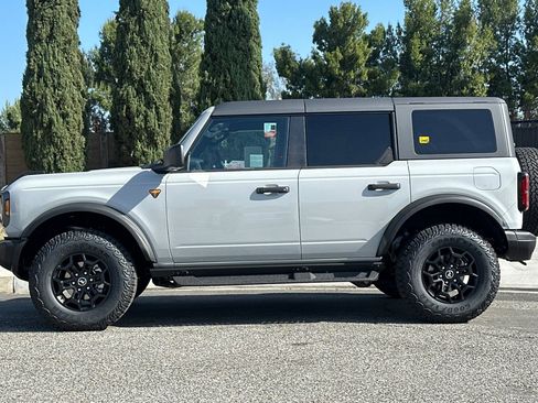 New 2026 Ford Bronco Badlands AWD/4WD image 7