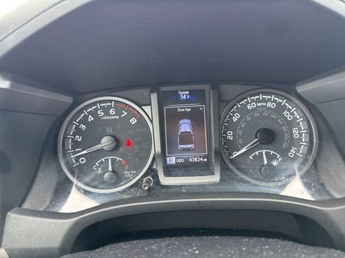 Used 2023 Toyota Tacoma TRD Off-Road w/ Black Out Package (TMS) image 3