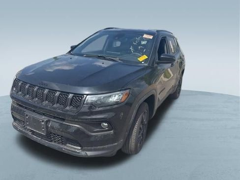 Used 2023 Jeep Compass Altitude image 11