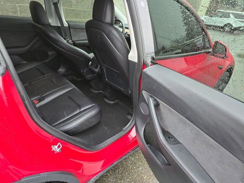 Used 2023 Tesla Model Y Long Range image 16