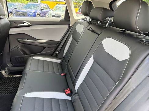 Used 2022 Volkswagen Taos SEL AWD/4WD image 21