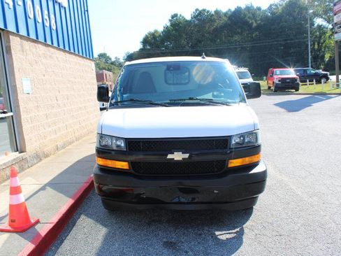 Used 2019 Chevrolet Express 2500 image 5