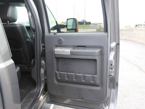 Used 2013 Ford F350 Lariat w/ Lariat Interior Pkg image 15