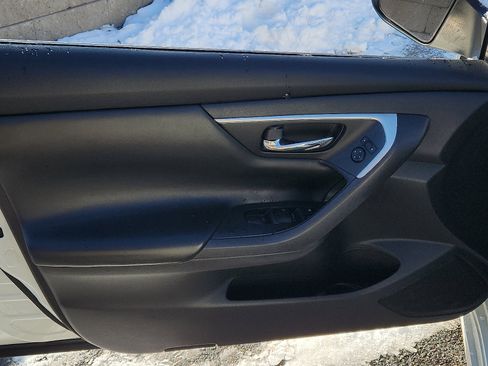 Used 2018 Nissan Altima 2.5 S w/ S Convenience Package image 11