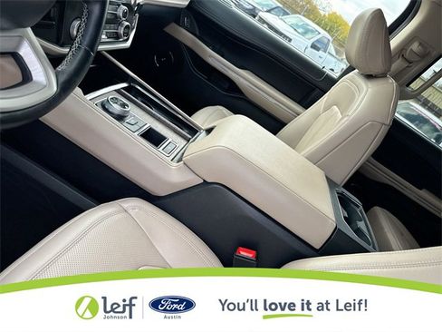 Certified 2024 Ford Expedition Limited image 27