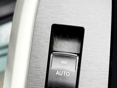 Used 2013 Toyota Prius Prime Plug-In Hybrid FWD image 31