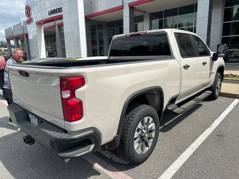 Used 2026 Chevrolet Silverado 2500 Custom w/ Custom Value Package image 2
