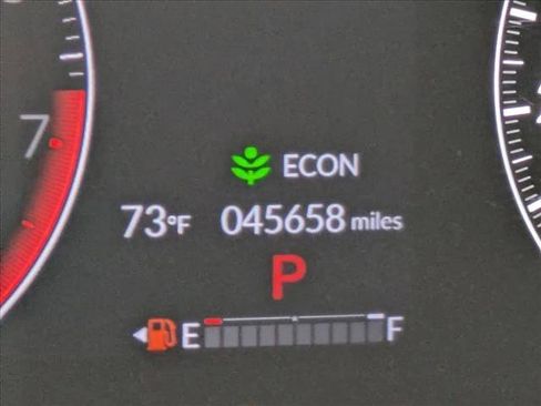 Used 2023 Honda HR-V EX-L image 11