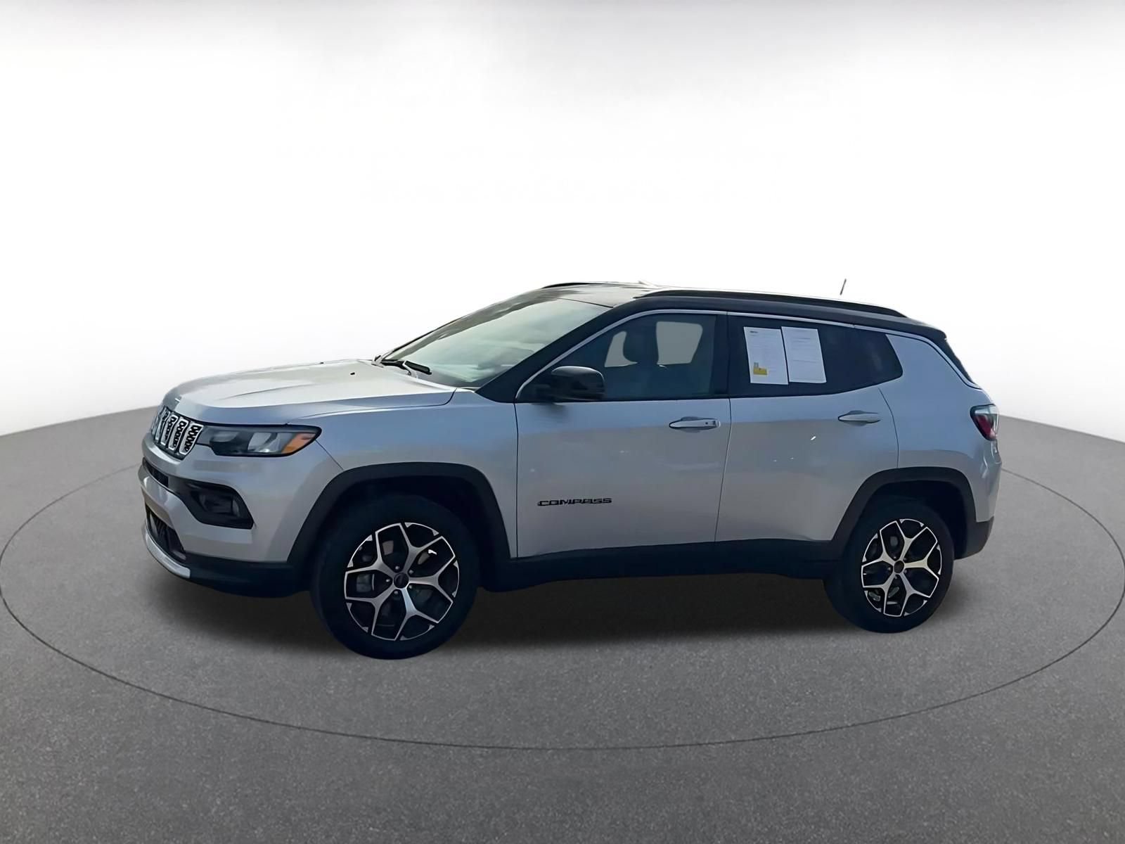 Used 2025 Jeep Compass Limited AWD/4WD image 7