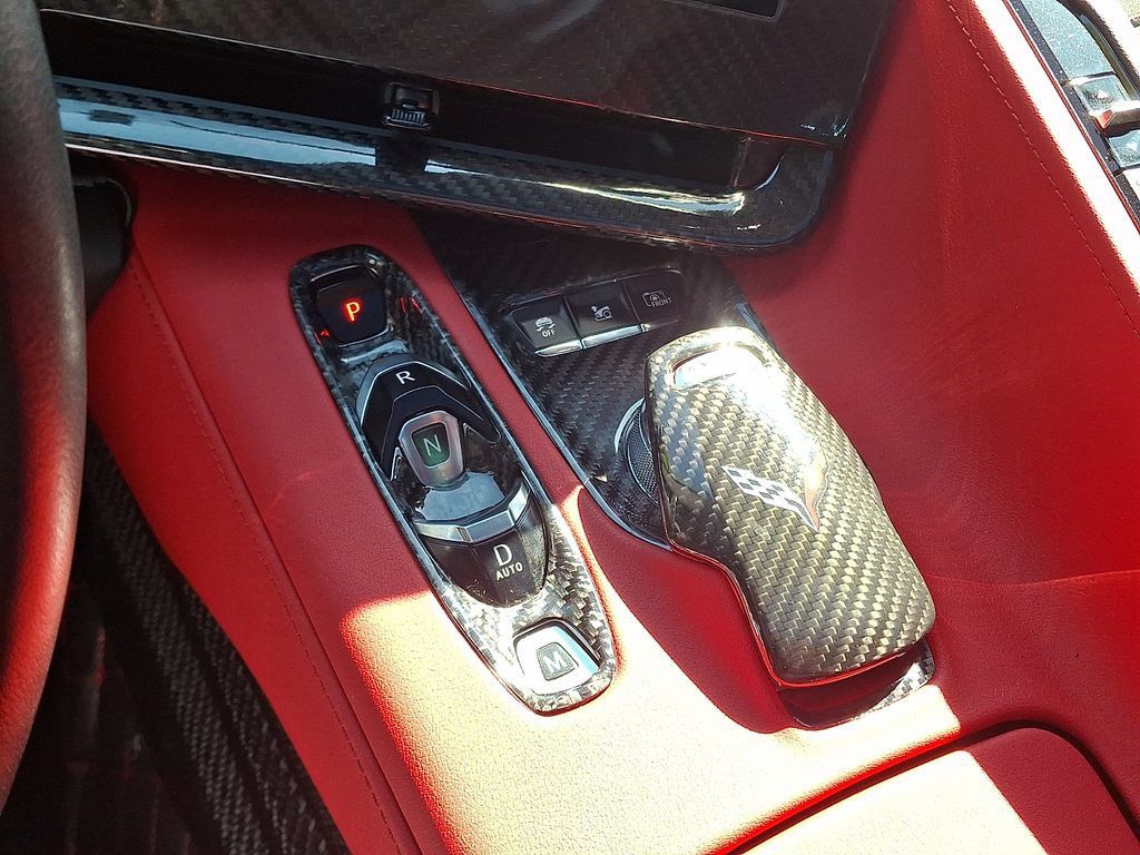 Used 2020 Chevrolet Corvette Stingray Preferred Cpe w/ 2LT Preferred Equipment Group RWD image 17