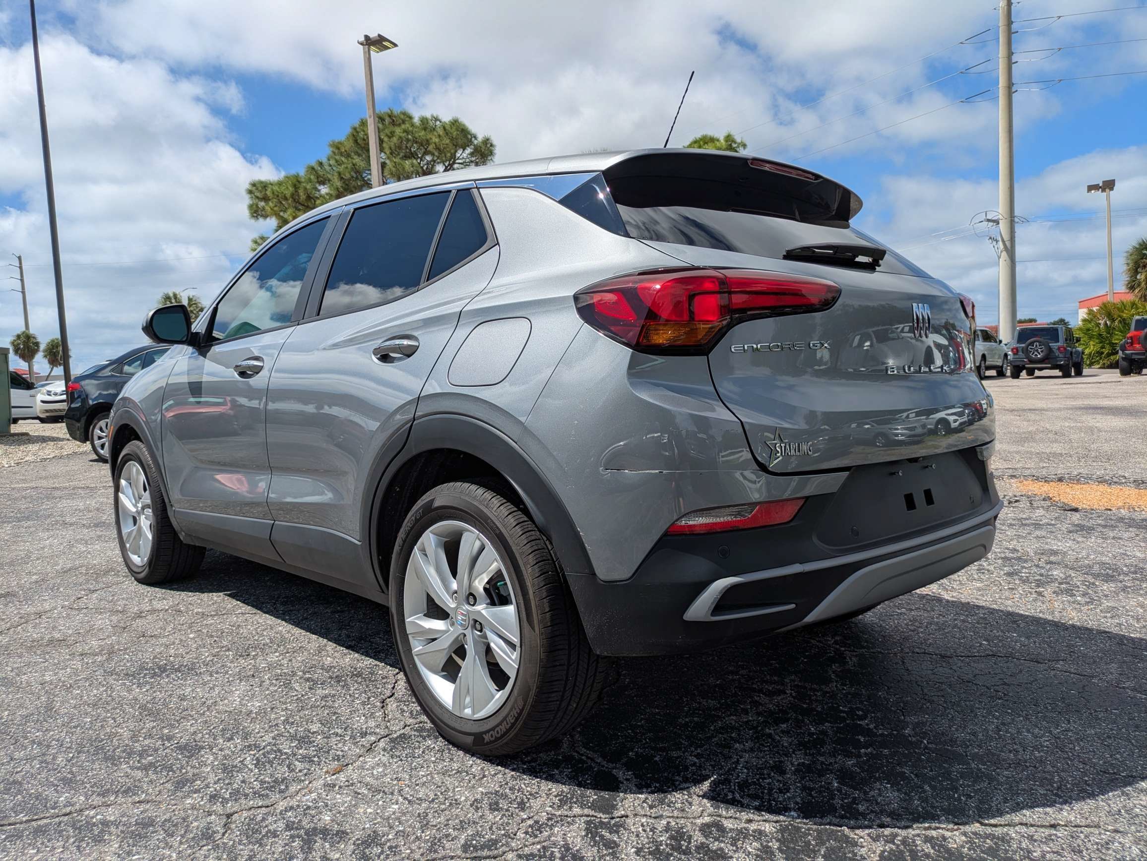 Used 2025 Buick Encore GX Preferred w/ Advanced Technology Package FWD image 6