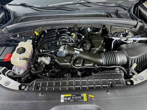 Certified 2024 Jeep Grand Cherokee Altitude AWD/4WD image 42