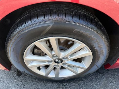 Used 2016 Hyundai Sonata SE FWD image 9