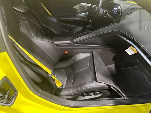 Used 2023 Chevrolet Corvette Stingray Preferred Cpe w/ Z51 Performance Package RWD image 8