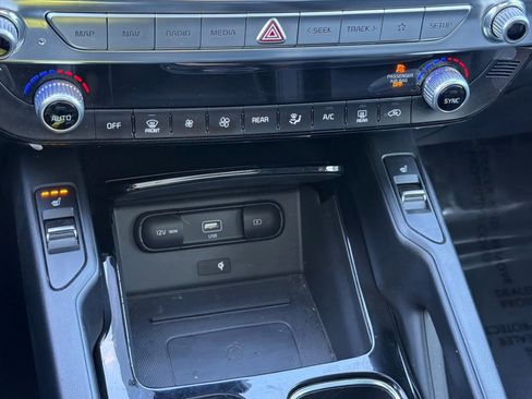 Used 2022 Kia Telluride S image 16