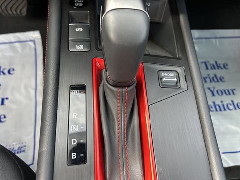 Used 2025 Nissan Kicks SR image 28