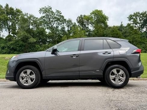 Used 2025 Toyota RAV4 XLE AWD/4WD image 3