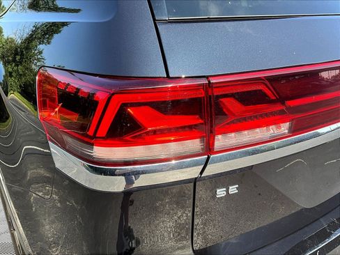 Used 2025 Volkswagen Atlas SE FWD image 23