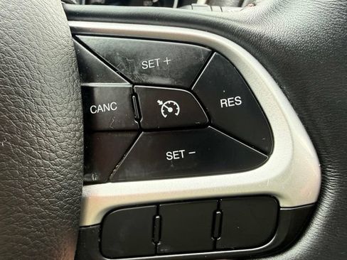 Used 2018 Jeep Compass Latitude w/ Popular Equipment Group AWD/4WD image 12