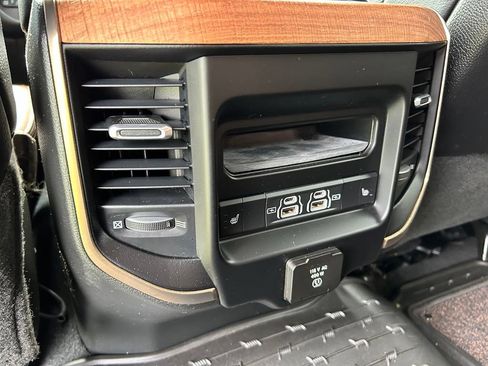 Used 2023 RAM 2500 Limited AWD/4WD image 55