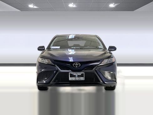 Used 2021 Toyota Camry SE image 5