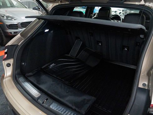Used 2017 Porsche Macan AWD/4WD image 27