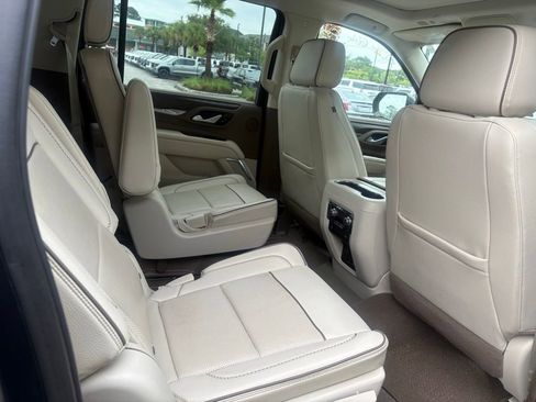 Used 2022 GMC Yukon XL Denali RWD image 18