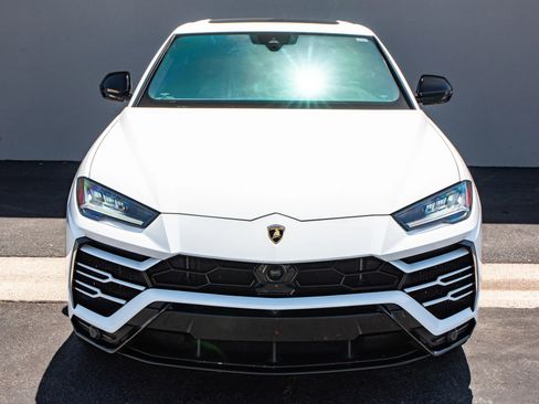 Used 2020 Lamborghini Urus image 4