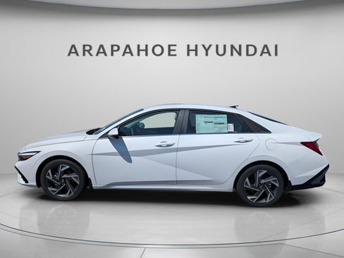 New 2025 Hyundai Elantra Limited image 2