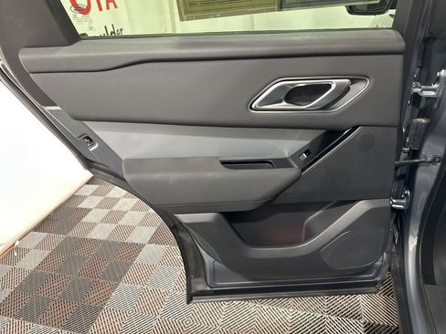 Used 2025 Land Rover Range Rover Velar S AWD/4WD image 19