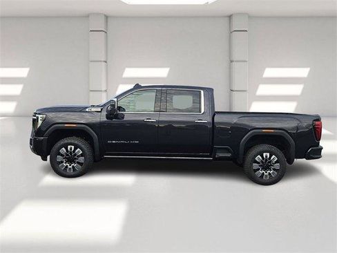 New 2026 GMC Sierra 2500 Denali w/ Denali Reserve Package image 2
