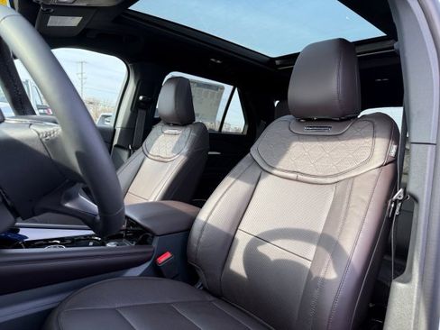 New 2026 Ford Explorer Platinum w/ LUX Leather Package image 14